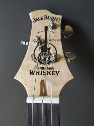 Jack Daniels 3 String Kopfplatte
