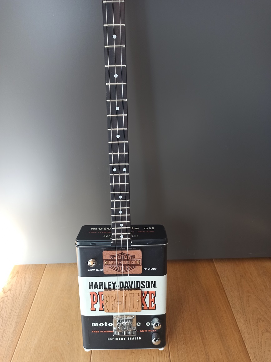 Harley Davidson Pre Luxe - Oil Can Guitar