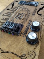 Camacho Jack Danniels 4 String Control