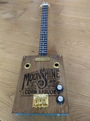 Moonshine Liegend